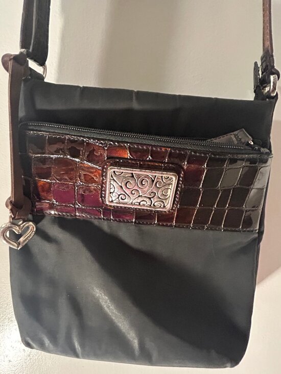 Brighton Handbags - Y2K Brighton Black Nylon Crossbody Bag Brown Croc Embossed Trim Heart Charm
